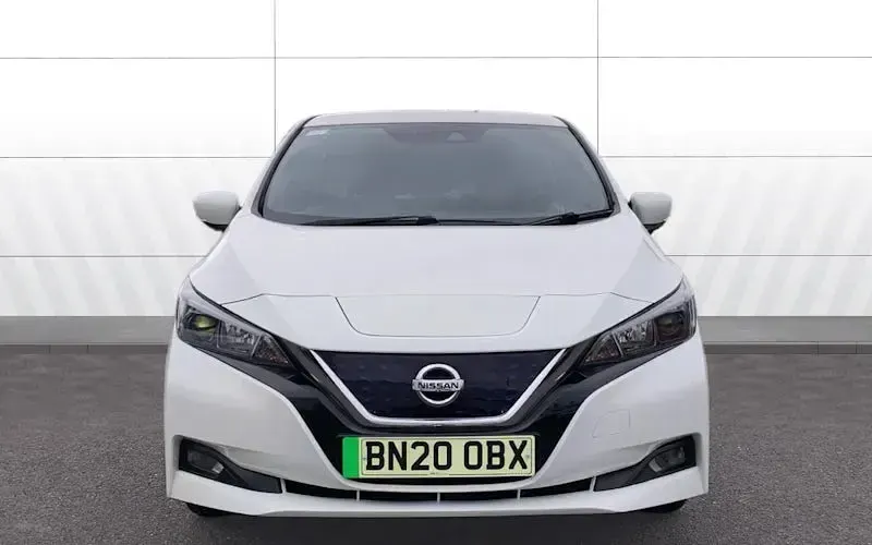 Usado Nissan Leaf Acenta 110 kW (150 HP) 2019 Branco Citadino