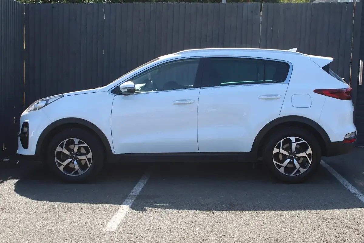 Used Kia Sportage 130 HP (95 kW) 2019 White SUV