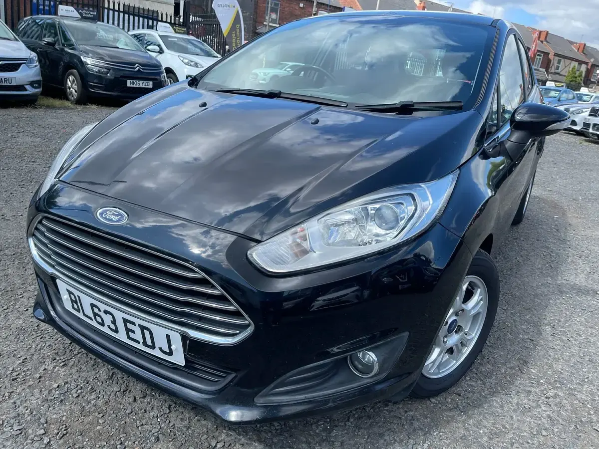 Used Ford Fiesta Zetec 95 HP (69 kW) 2014 Black Hatchback