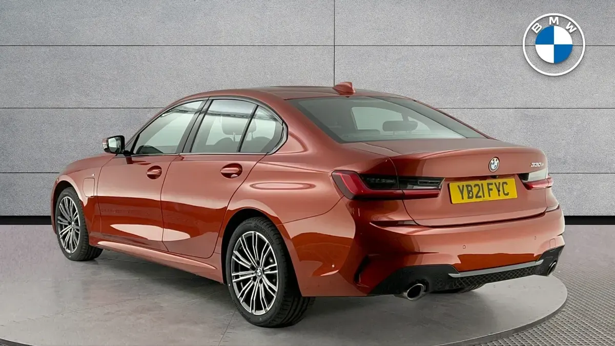 Used BMW 330 M Sport 288 HP (211 kW) 2021 Orange