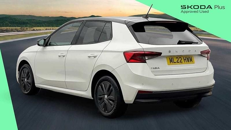 Used Skoda 110 R Colour Edition 81 HP (59 kW) 2022 Candy white black magic pearl effect Hatchback