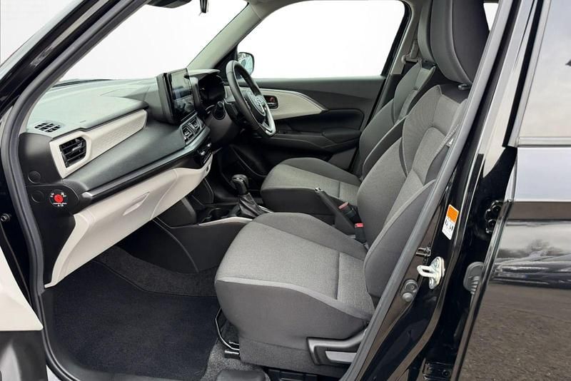 Used Suzuki Swift 2024 Black metallic Hatchback