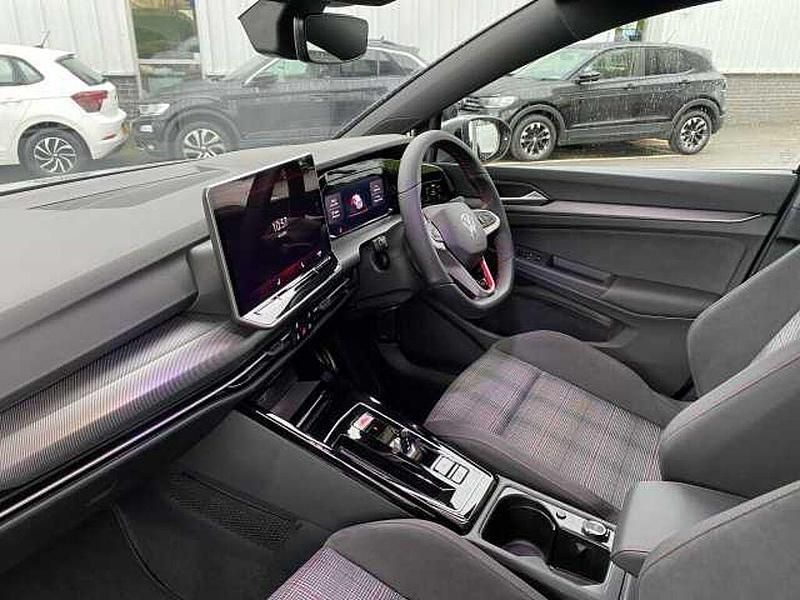 Używany VW Golf VIII 265 KM (194 kW) 2025