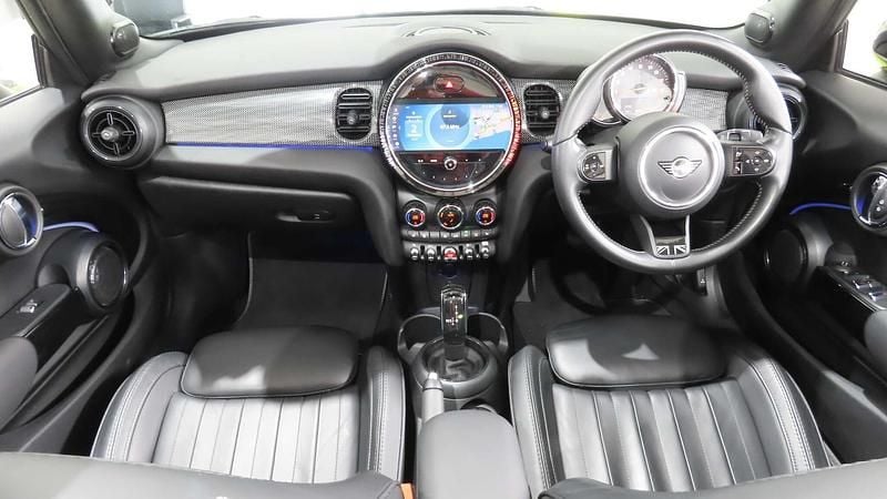 Used Mini Cooper Exclusive 134 HP (98 kW) 2022 Yellow Hatchback