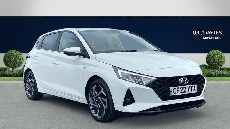 Used Hyundai i20 Premium 100 HP (73 kW) 2022 White Hatchback