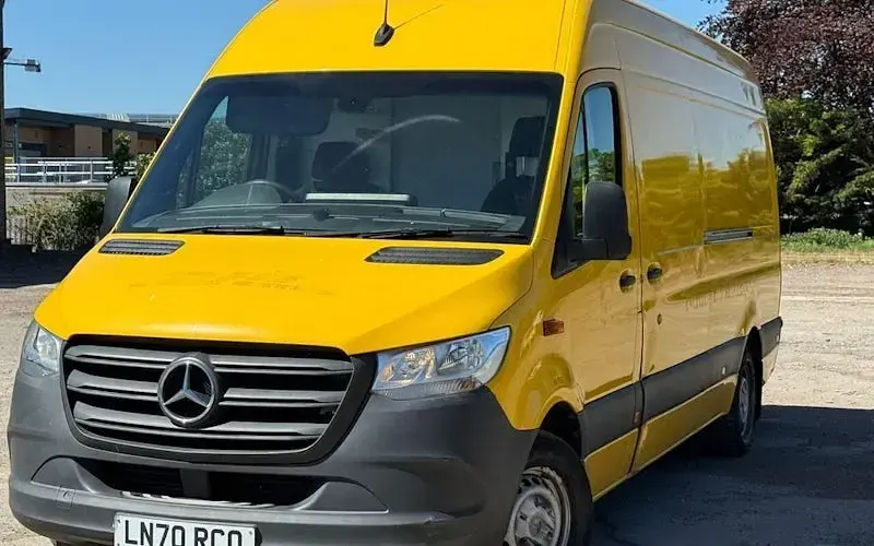 Used Mercedes Sprinter Progressive 143 HP (105 kW) 2021 Van
