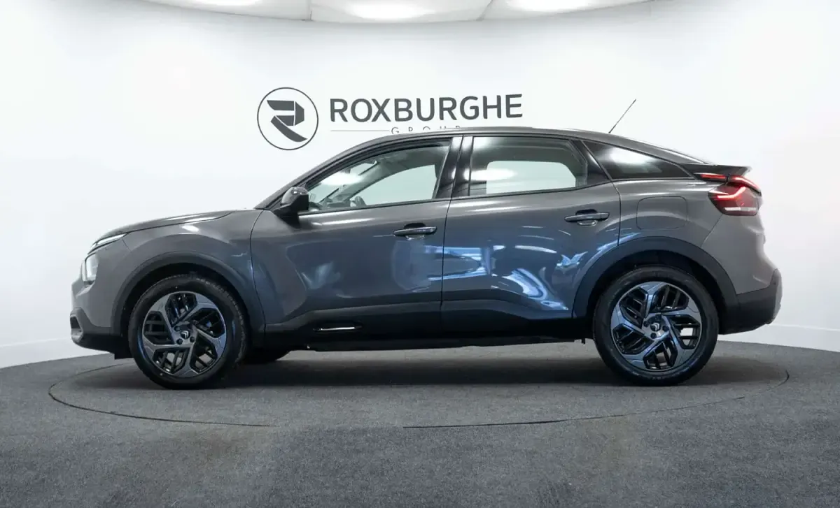 Begagnad Citroën C4 PureTech 155 HK (114 kW) 2023 Grå SUV