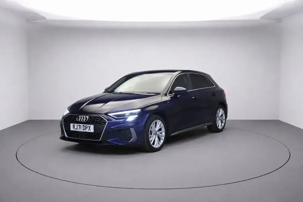 Used Audi A3 Sportback S-Line 204 HP (150 kW) 2021 Blue Hatchback
