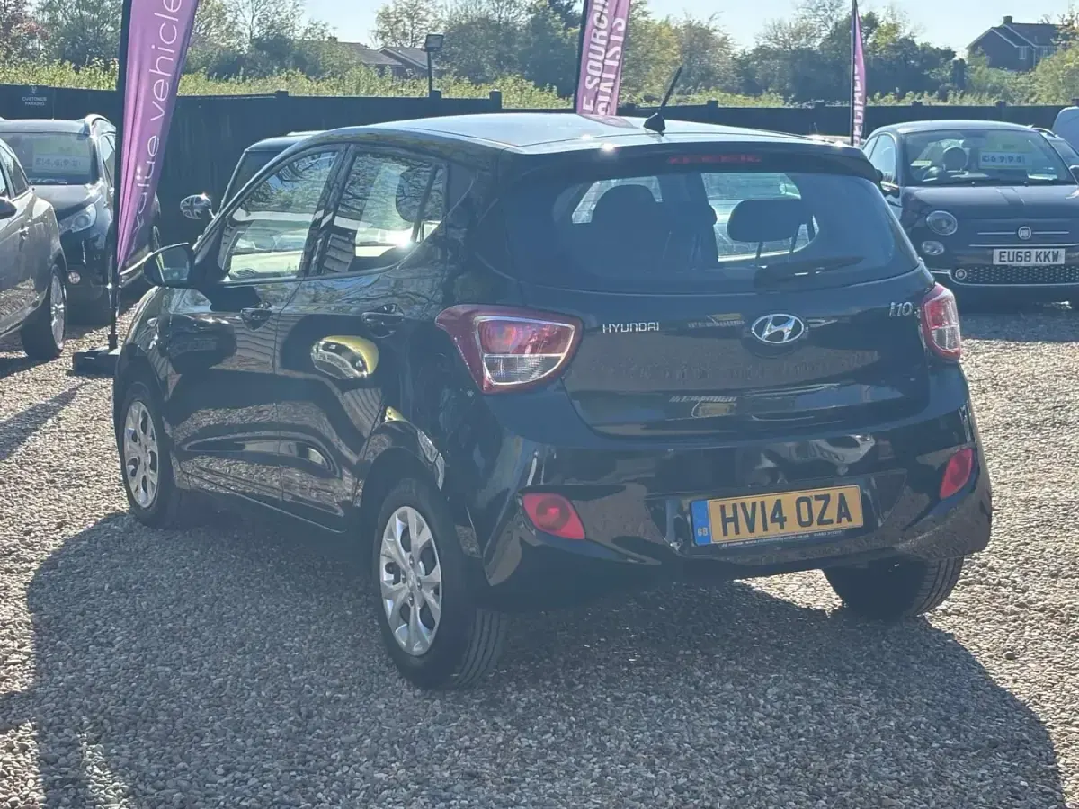 Usado Hyundai i10 SE 67 HP (49 kW) 2014 Preto Citadino