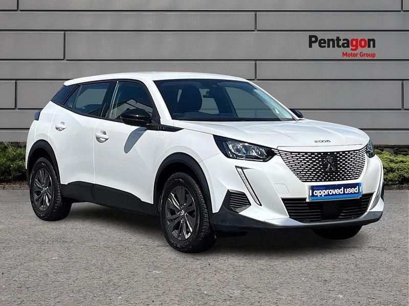 White Used 2022 Peugeot e-2008 Active Premium SUV | £11,395 (Fair price) - Image 1/4