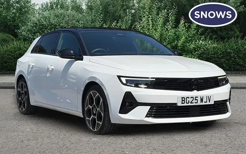 Used Vauxhall Astra Ultimate 131 HP (96 kW) 2025 Hatchback