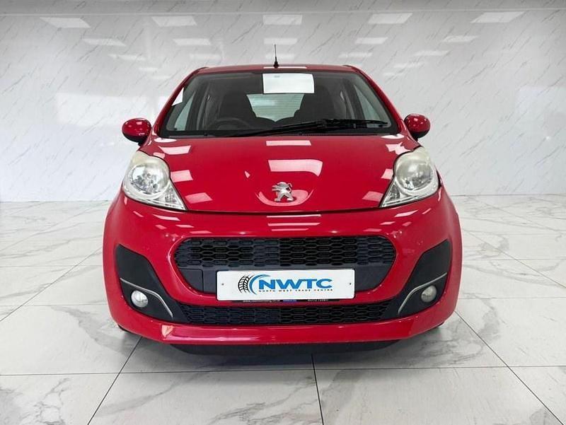 Used Peugeot 107 Active 68 HP (50 kW) 2012 Red Hatchback