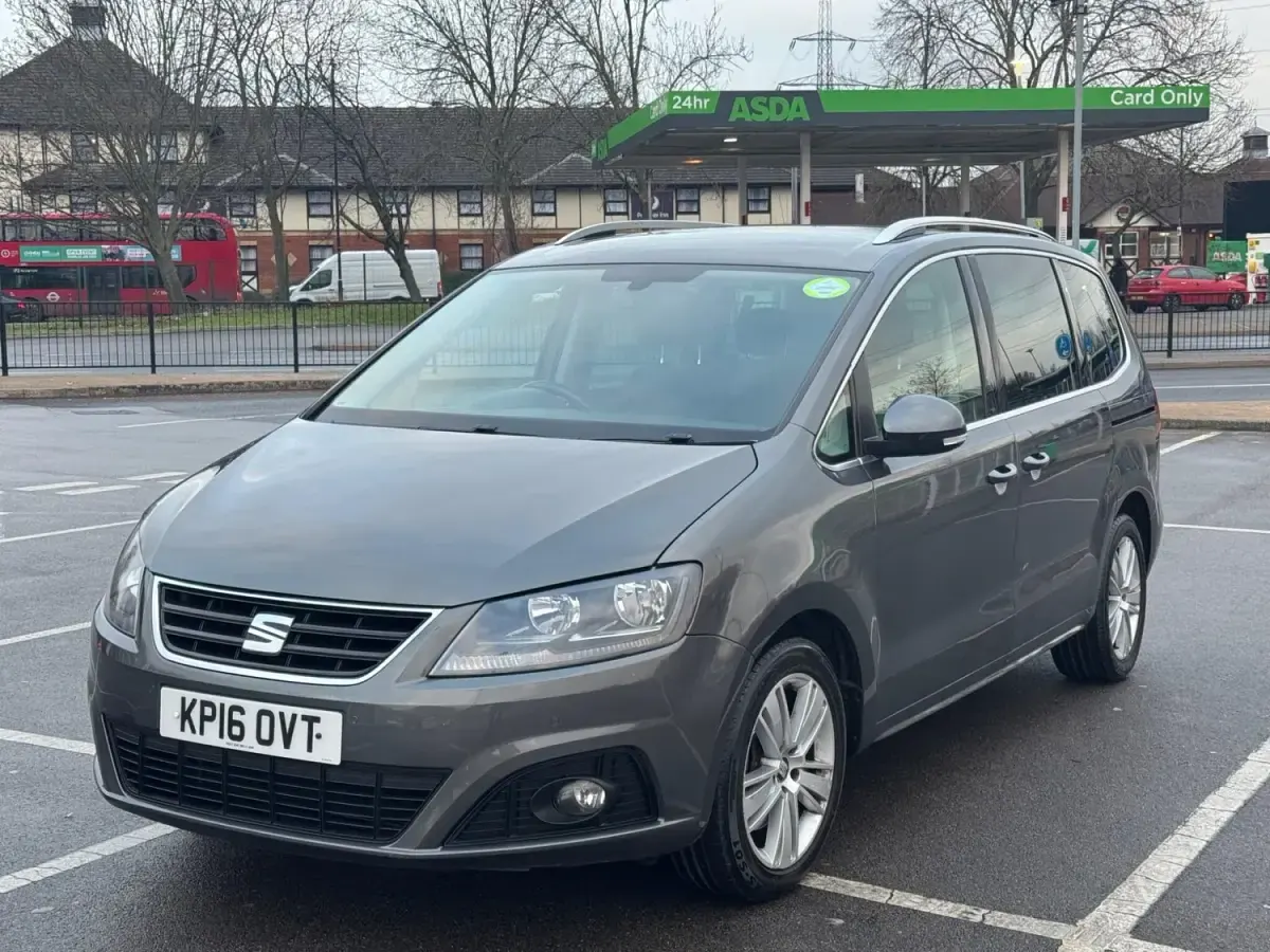 Begagnad Seat Alhambra SE 150 HK (110 kW) 2016 Grå Minibuss