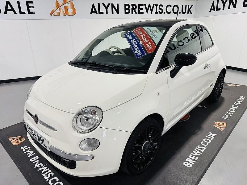 Bossa nova white Used 2015 Fiat 500 Hatchback | £5,799 (Fair price) - Image 1/4