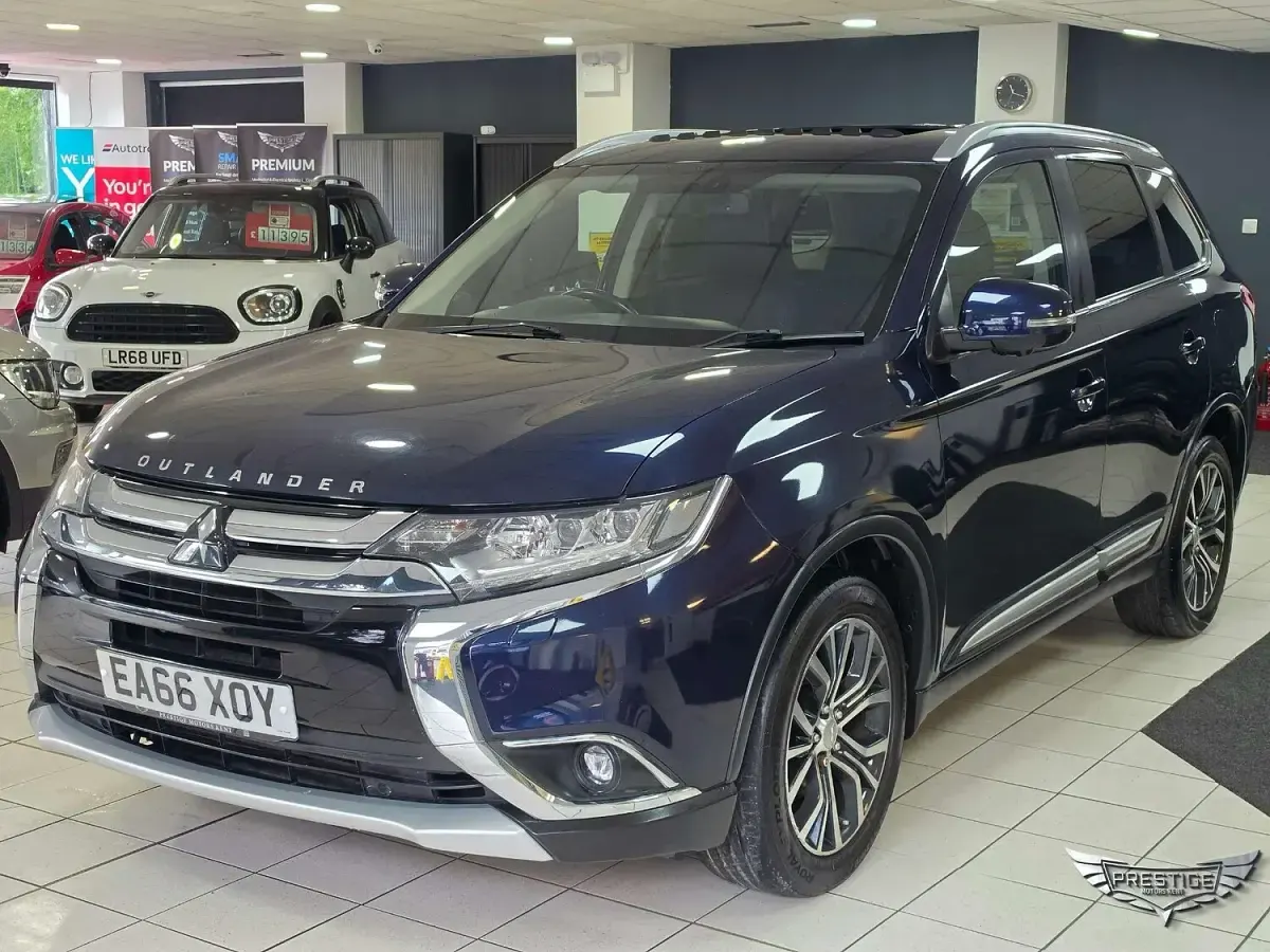 Used Mitsubishi Outlander 150 HP (110 kW) 2016 Blue SUV