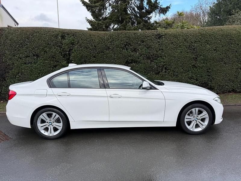 Used BMW 318 Sport Line 2018 White Sedan