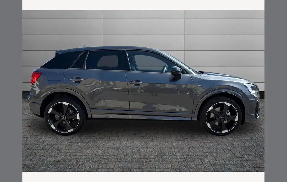 Used Audi Q2 Black Edition 150 HP (110 kW) 2026 Grey SUV