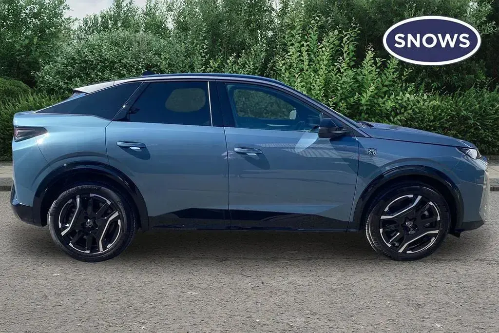 Used Peugeot e-3008 GT 80 kW (110 HP) 2025 SUV