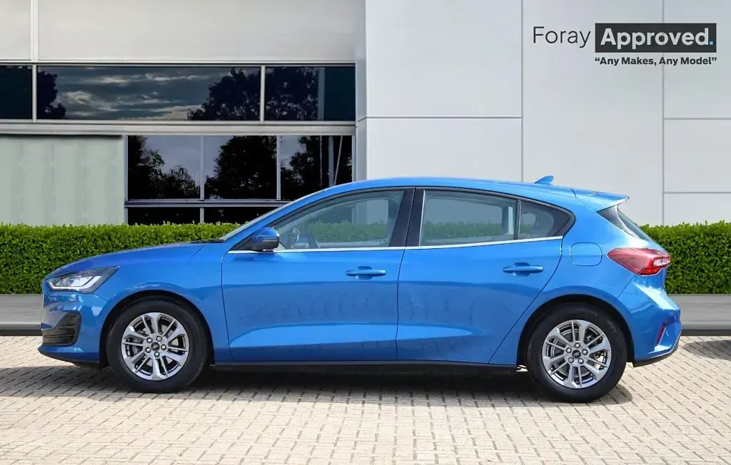 Used Ford Focus Titanium 2023 Blue Hatchback