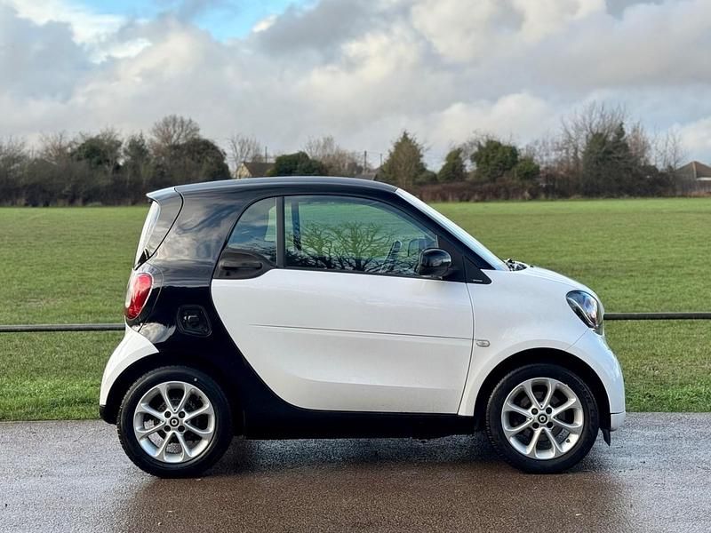 Used Smart ForTwo Coupé Passion 2016 White Coupe