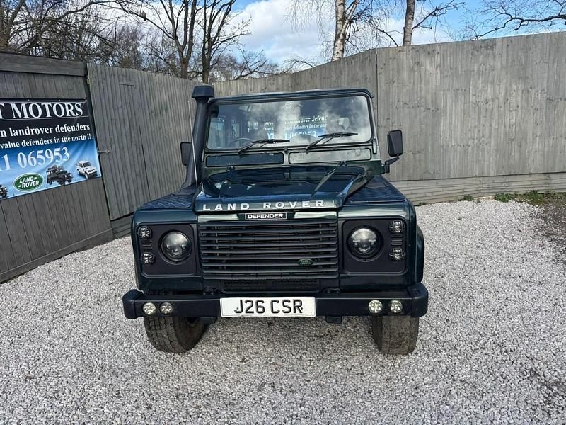 Used Land Rover Defender 120 HP (88 kW) 1991 Green SUV