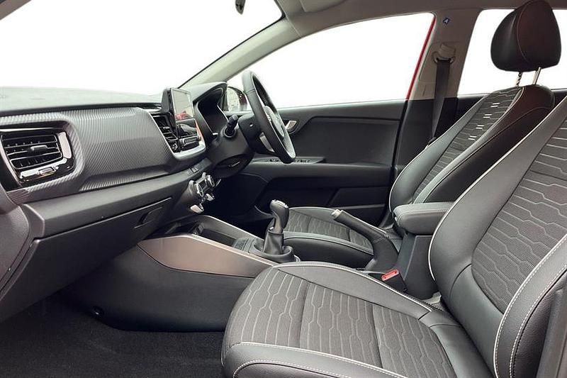 New Kia Stonic GT-Line 98 HP (72 kW) 2025 Blaze red SUV