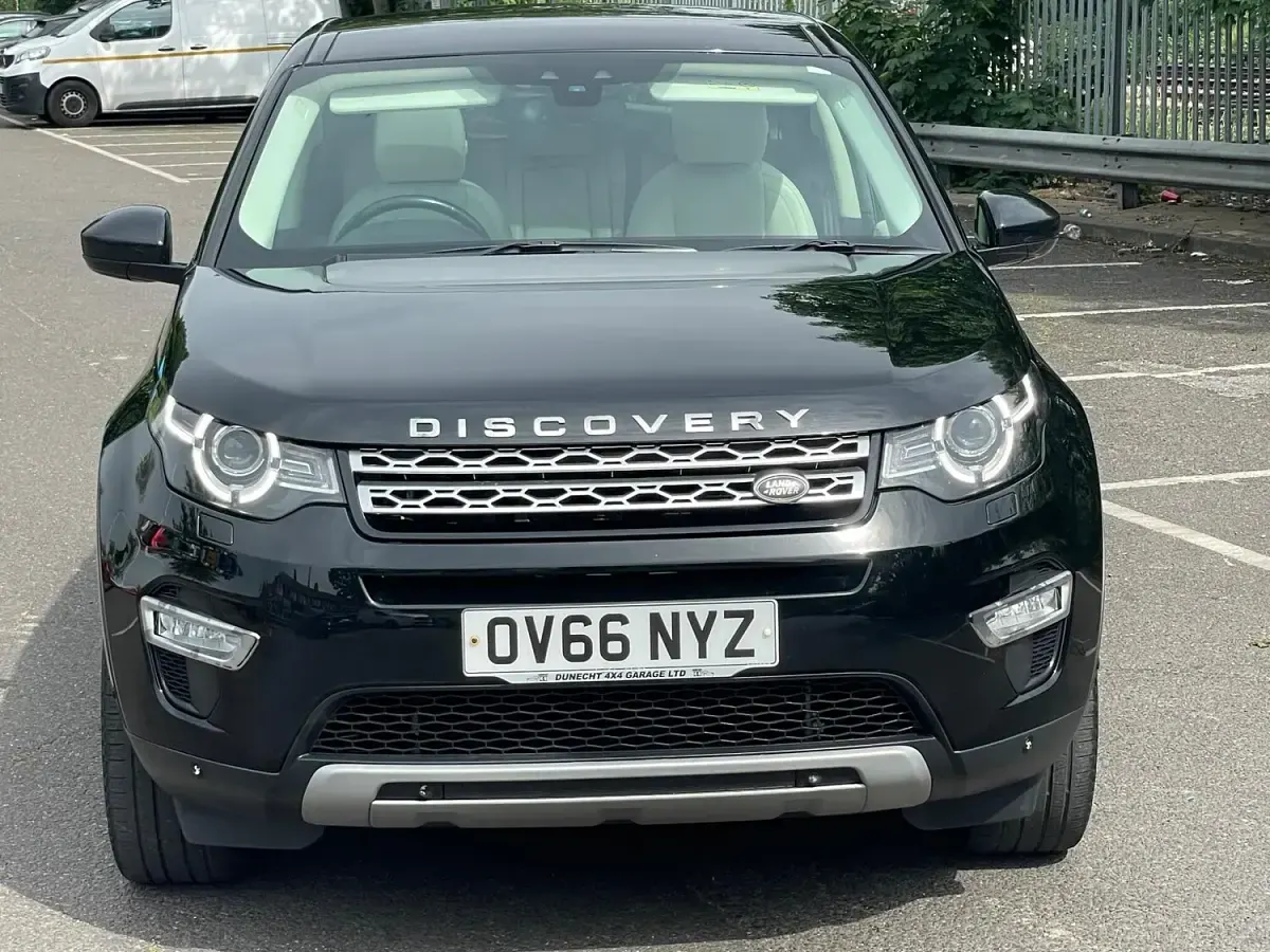 Used Land Rover Discovery 4 HSE Luxury 2016 Black SUV