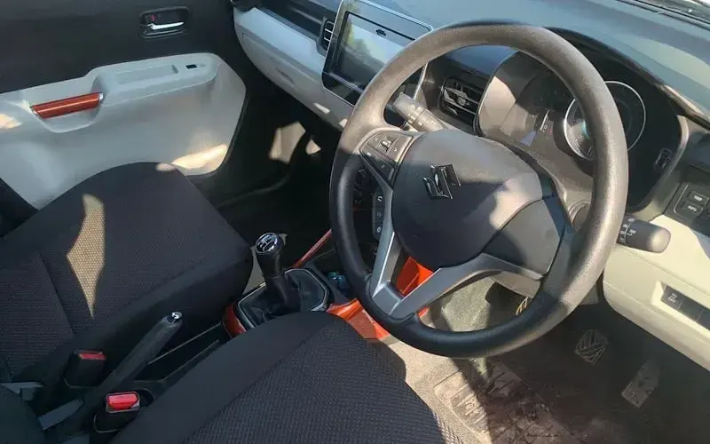 Usado Suzuki Ignis SZ-T 90 HP (66 kW) 2018 Branco SUV