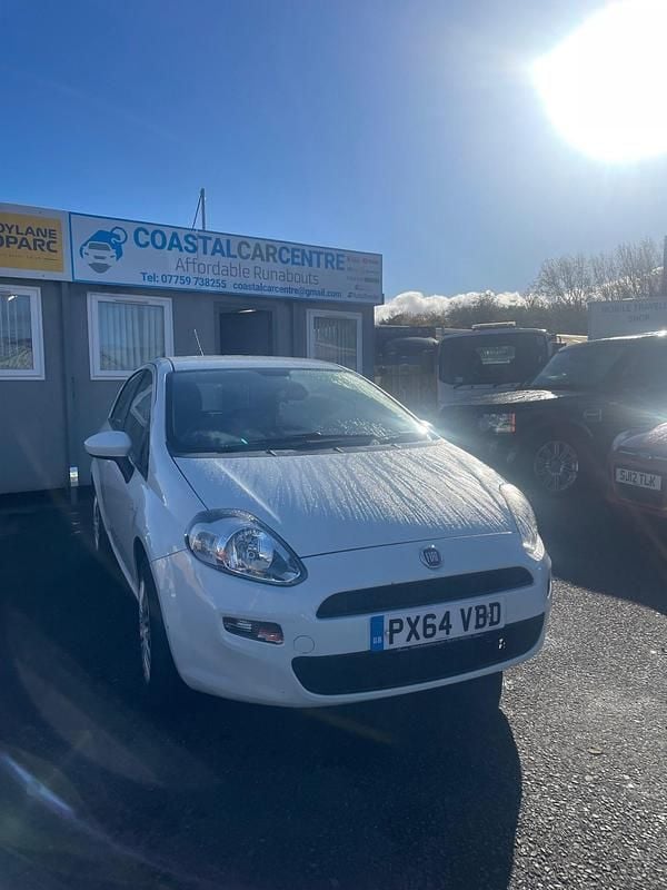 White Used 2014 Fiat Punto Pop Hatchback | £1,999 (Good price) - Image 1/4