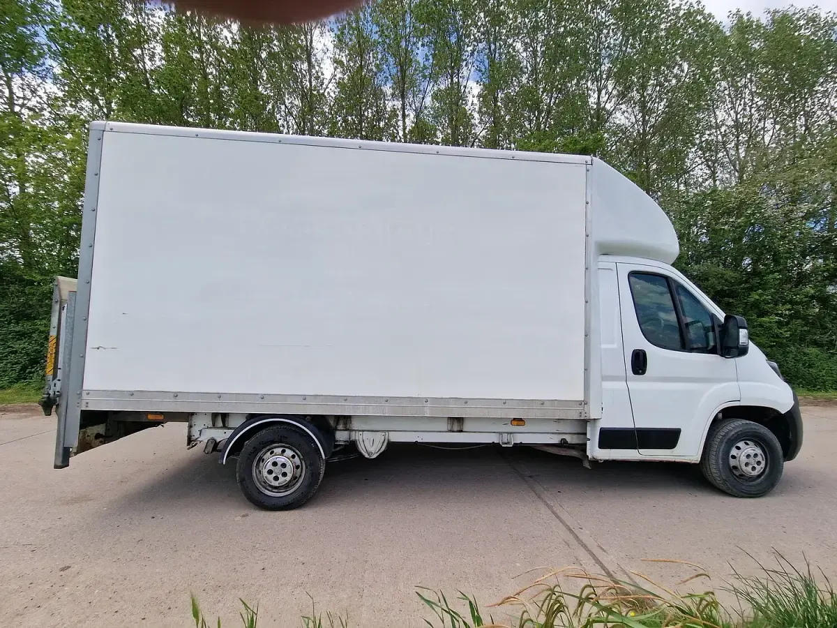Used Peugeot Boxer S 140 HP (102 kW) 2020 White Van