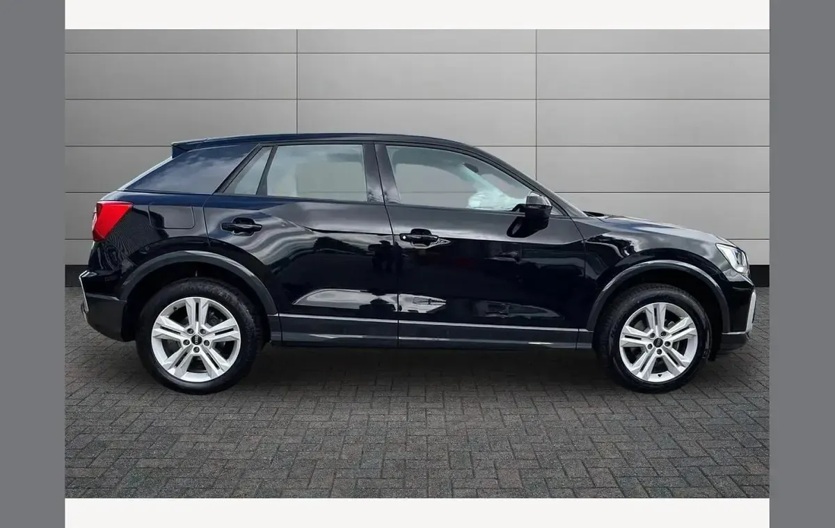 Used Audi Q2 Sport 150 HP (110 kW) 2023 Black SUV