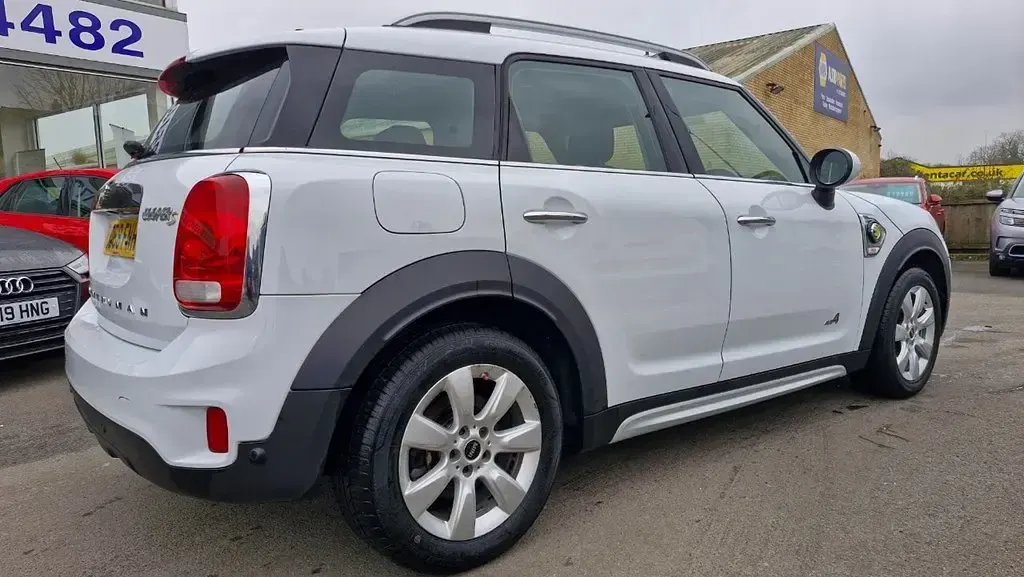 Used Mini Cooper S 224 HP (164 kW) 2018 White Hatchback
