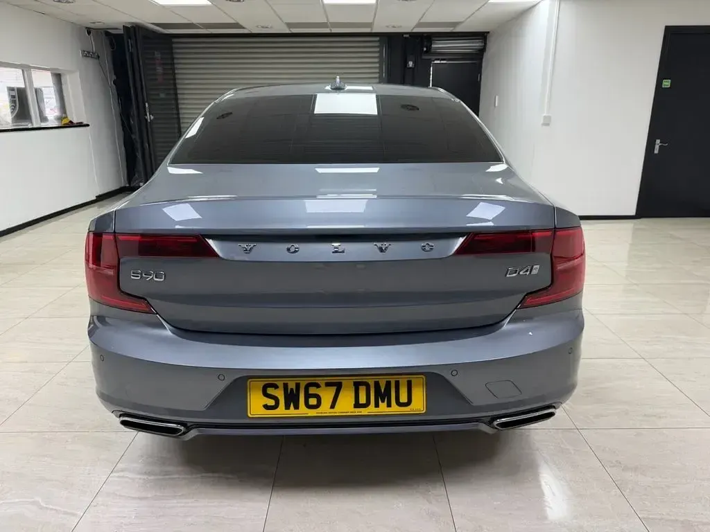 Used Volvo S90 R-Design 190 HP (139 kW) 2018 Grey Sedan