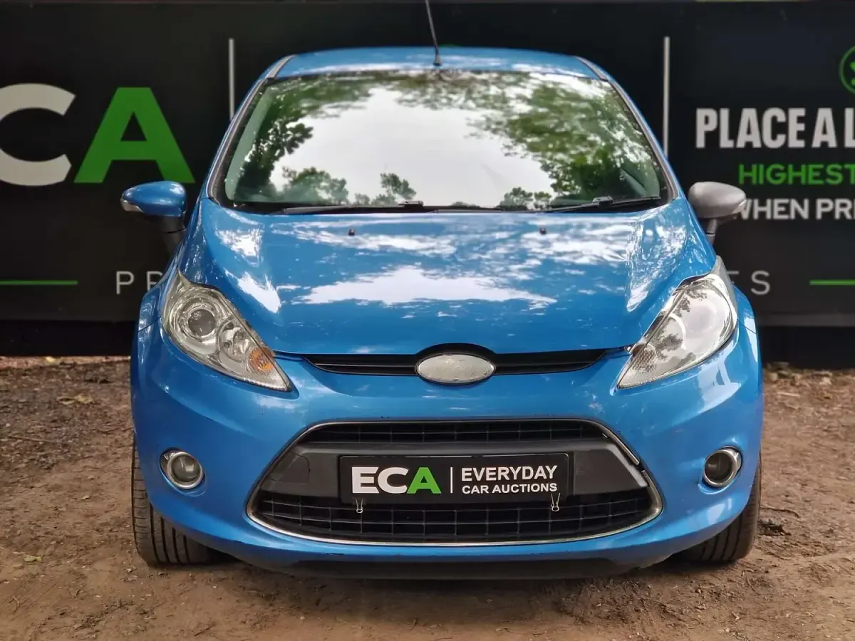 Used Ford Fiesta Zetec 96 HP (70 kW) 2010 Blue Hatchback