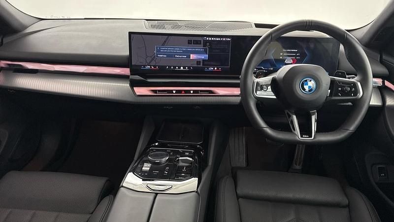 Used BMW 530e M Sport 295 HP (216 kW) 2025 White Estate