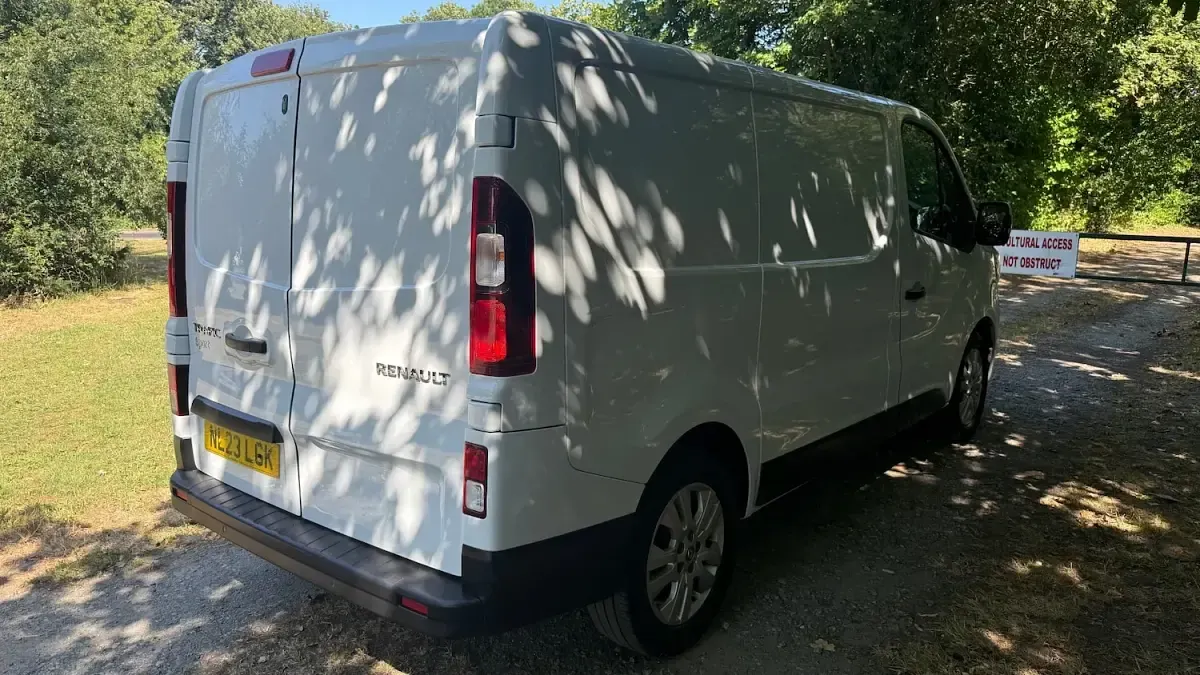 Used Renault Trafic 2023 White MPV