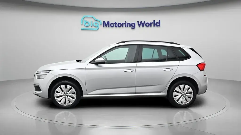 Used Skoda Kamiq SE Drive 95 HP (69 kW) 2023 Silver SUV