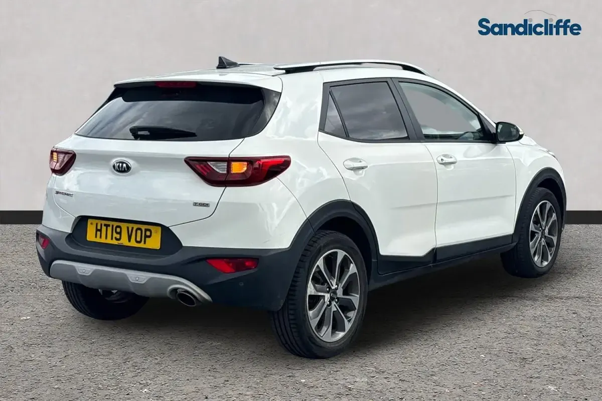 Used Kia Stonic 120 HP (88 kW) 2019 White SUV