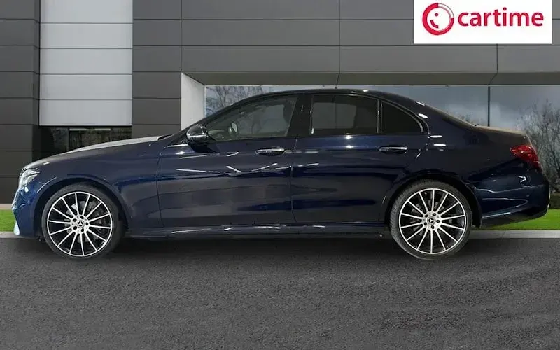 Used Mercedes E400 AMG line 340 HP (250 kW) 2020 Blue Sedan