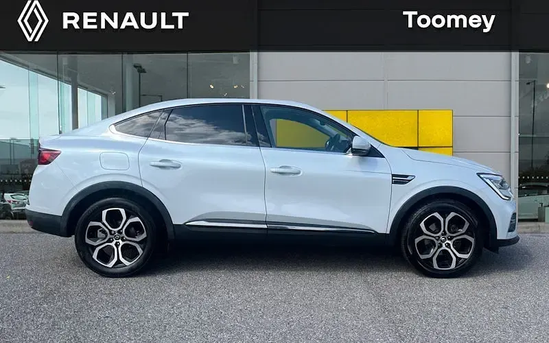 Used Renault Arkana Version S 143 HP (105 kW) 2022 White  SUV