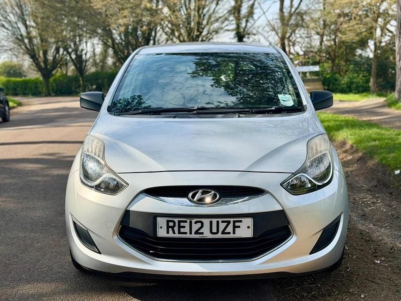 Used Hyundai ix20 Classic 90 HP (66 kW) 2012 Silver Hatchback