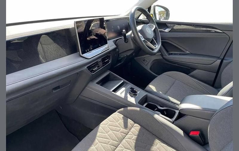 Second-hand VW Tiguan Match 147 CP (108 kW) 2024 Alb SUV