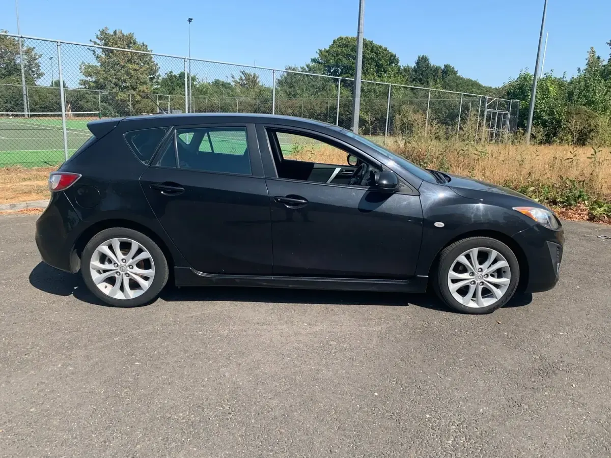 Used Mazda 3 105 HP (77 kW) 2010 Black Hatchback