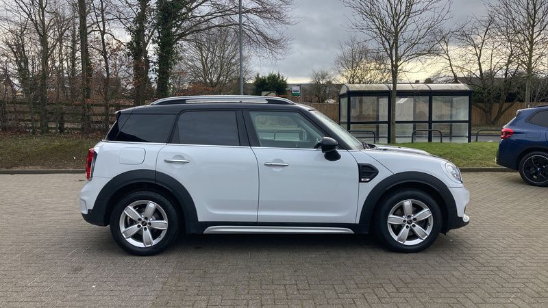 Used Mini Cooper Countryman 136 HP (100 kW) 2018 White SUV