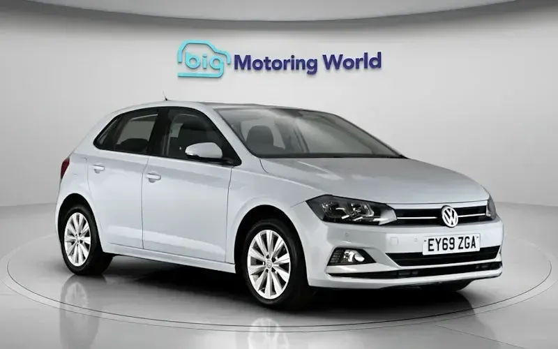 Used VW Polo SEL 116 HP (85 kW) 2019 Silver Hatchback