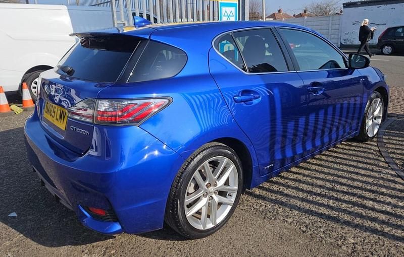 Used Lexus CT200h 2015 Blue Hatchback
