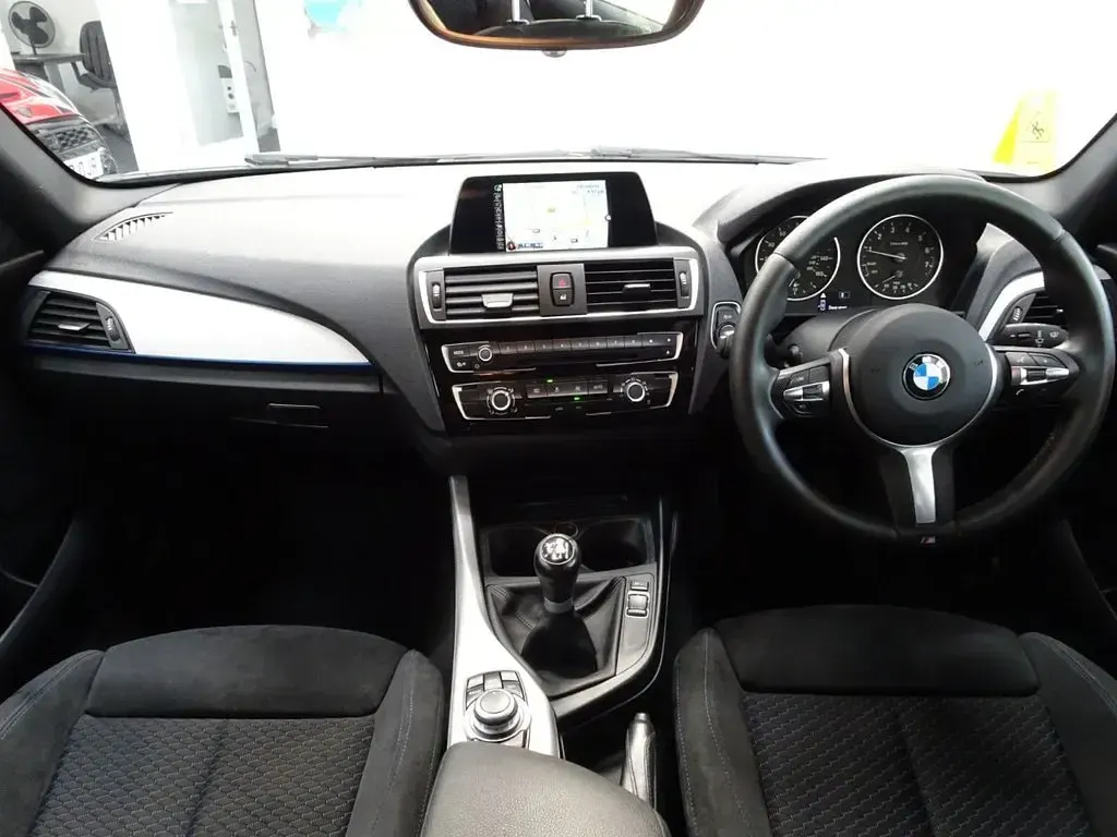 Used BMW 120 M Sport 184 HP (135 kW) 2016 White Hatchback