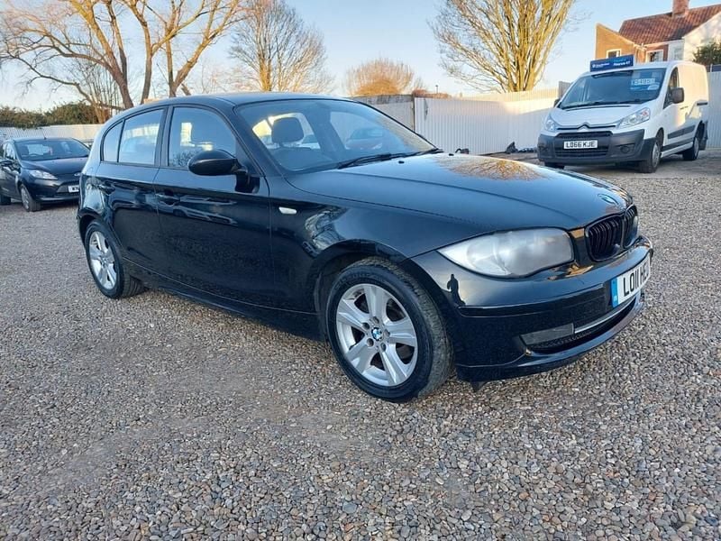 Usado BMW 118 143 HP (105 kW) 2011 Preto Citadino