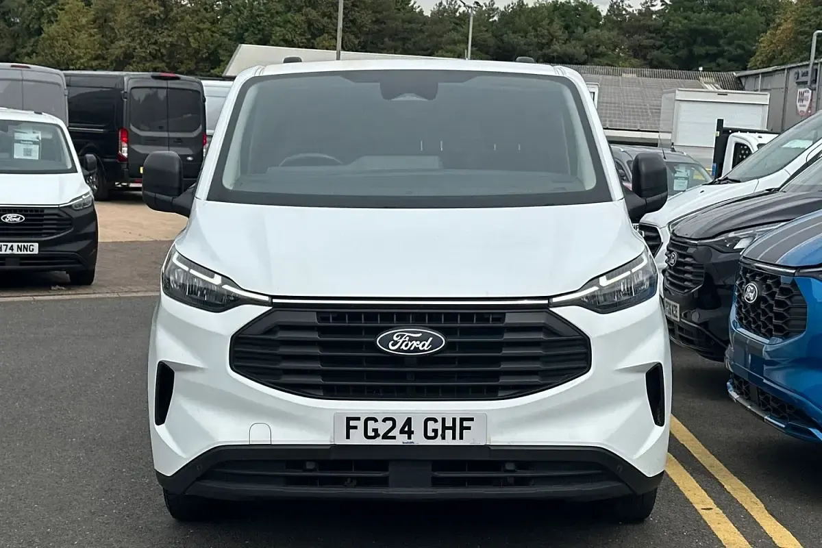 Used Ford Transit Custom Trend 110 HP (80 kW) 2024 White Van