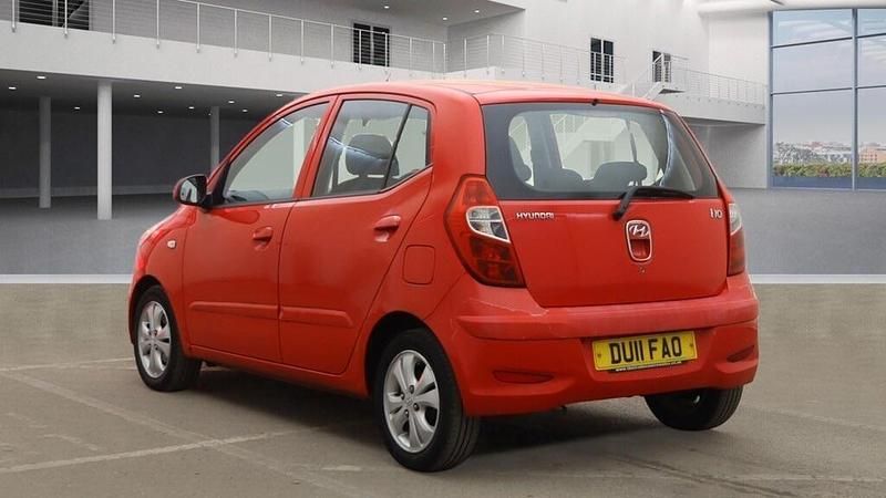 Used Hyundai i10 Active 86 HP (63 kW) 2011 Red Hatchback